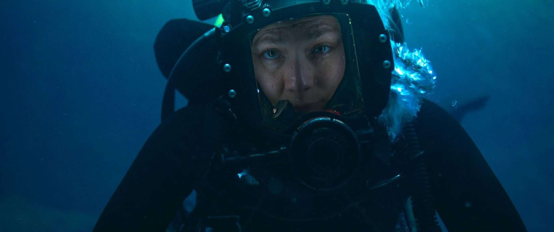 The-Dive-Main-2