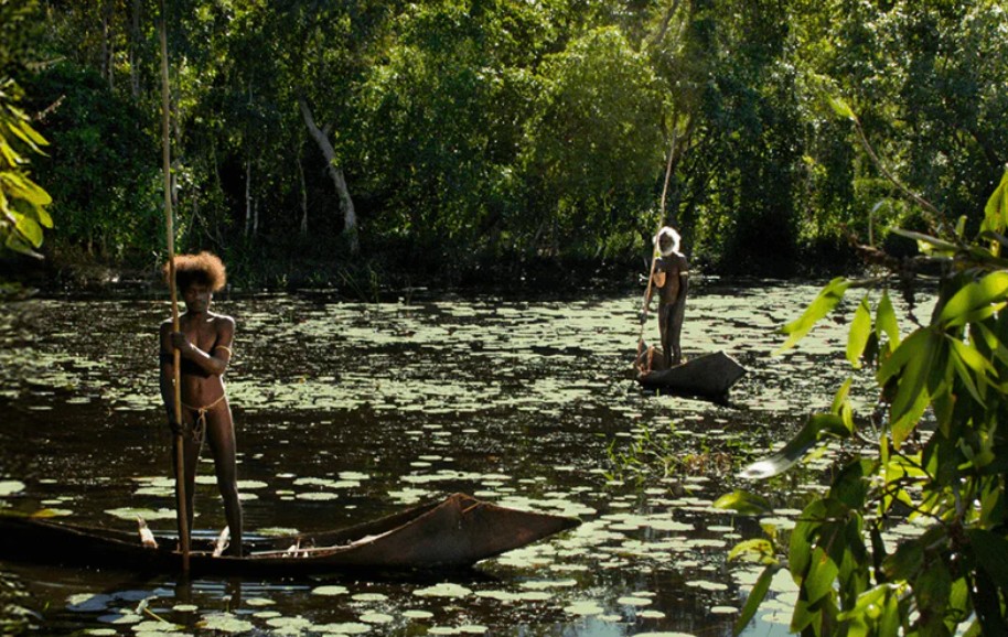 Ten-Canoes-Feature-2