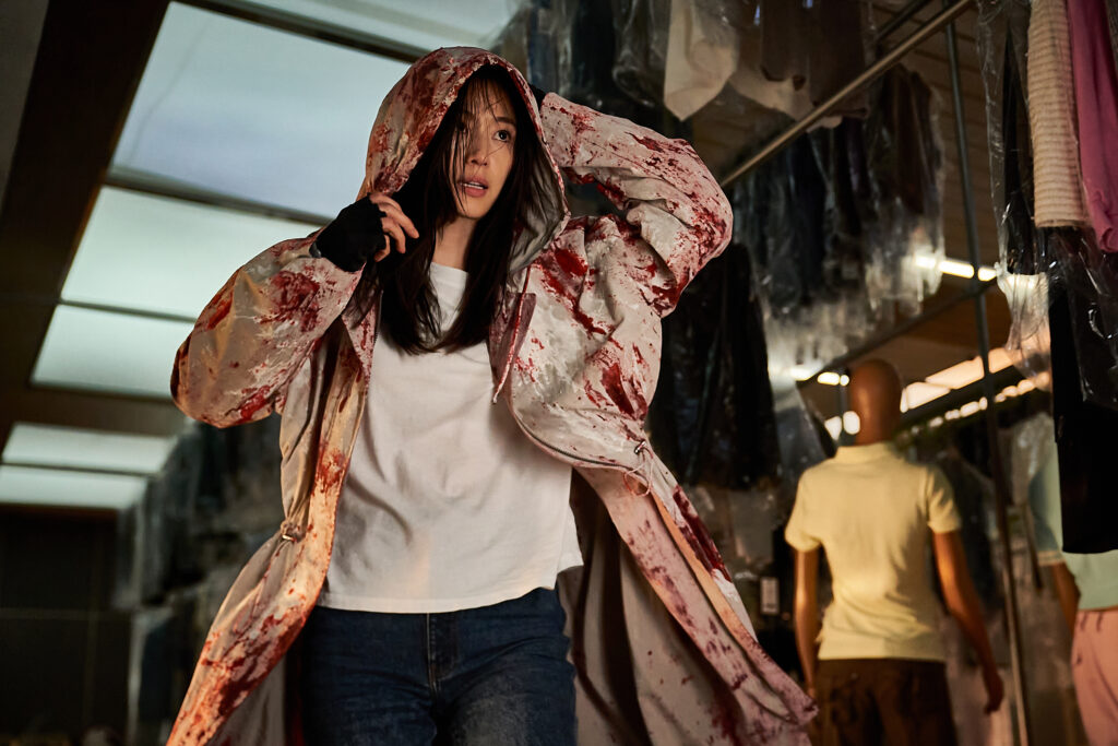 colony still 08